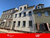 Hausansicht - Charaktervoller Altbau mit Potenzial