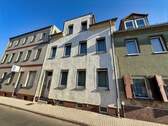 Hausansicht - 7 Zimmer Reihenmittelhaus zum Kaufen in Groitzsch