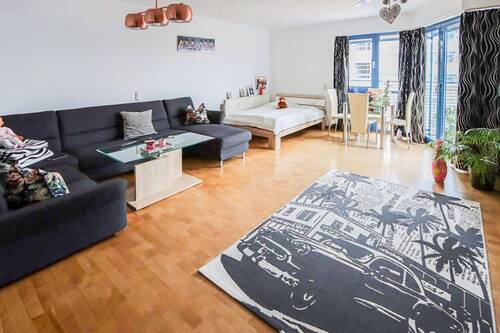 Wohn- und Schlafzimmer - Etagenwohnung mit 48,00 m² in Dresden zum Kaufen