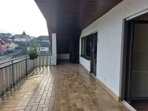 Balkon und Abstellraum II - Etagenwohnung mit 78,50 m&sup2; in Bruchsal zum Kaufen