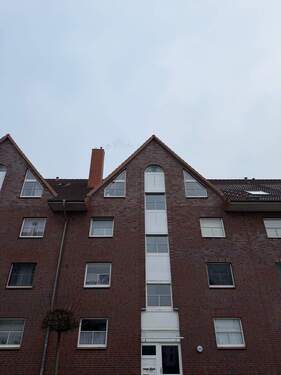 Außenansicht - Hochwertige Maisonettewohnung mit zwei Vollbädern, Balkon und Tiefgaragenstellplatz