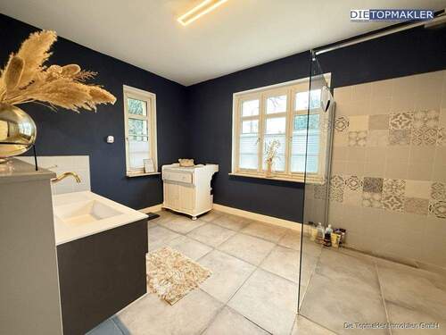 Badezimmer im Erdgeschoss - 
