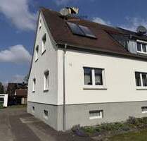 Sofort verfügbare Doppelhaushälfte in Burgrieden, Garage, großer Garten, 4 Schlafzimmer