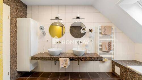 1. OG Badezimmer 2 - 