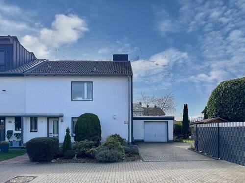 Ansicht - Charmante Doppelhaushälfte mit Potenzial