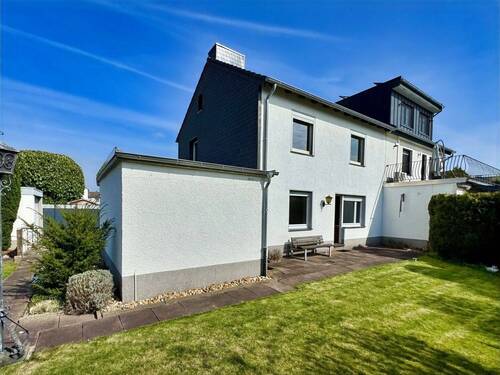 Rückansicht - 4 Zimmer Doppelhaushälfte zum Kaufen in Duisburg