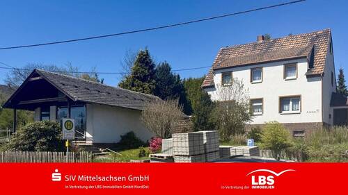 Außenansicht Wohnhaus und Verkaufsgebäude - Großes Grundstück, viele Möglichkeiten