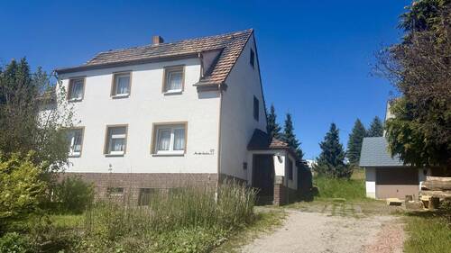 Außenansicht Wohnhaus - 5 Zimmer Einfamilienhaus zum Kaufen in Penig