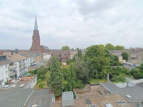 Aussicht vom Wohnzimmer - Krefeld-City, Ostwall 71 - 2 Zimmer-Wohnung im 5.OG mit 2 Balkonen und Aufzug für max. 2 Personen ab Oktober zu mieten !!!