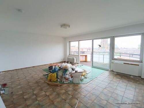 Wohnzimmer - 2 Zimmer Etagenwohnung in Krefeld