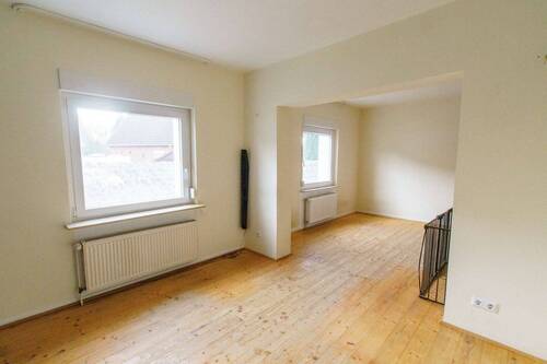 Wohnzimmer - 7 Zimmer Mehrfamilienhaus, Wohnhaus zum Kaufen in Tönisvorst