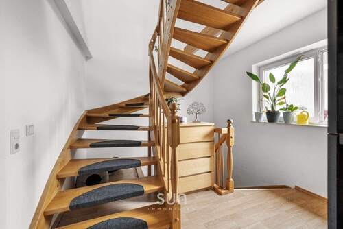 Lichtdurchflutetes Treppenhaus - 