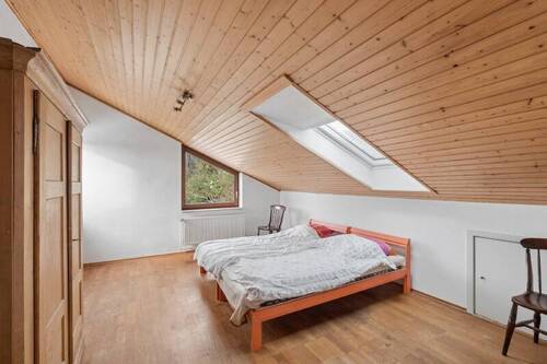 Schlafzimmer im Dachgeschoss - 