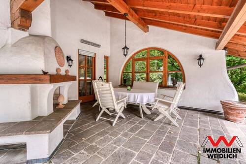 Freisitz mit Kamin - 