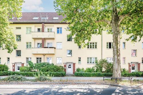 Hausansicht - Bezugsfreie 2-Zimmer-Eigentumswohnung im idyllischen Wilhelmsruh