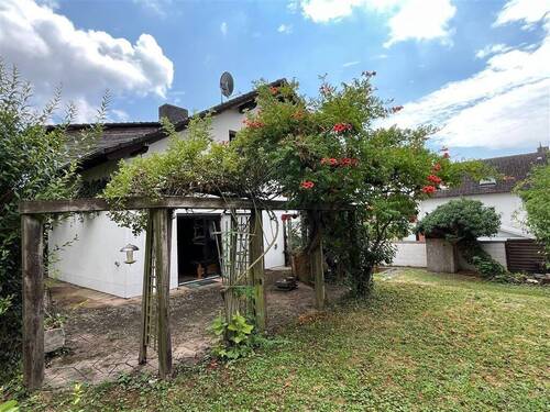 Garten und Terrasse - 6 Zimmer Einfamilienhaus in Alzey
