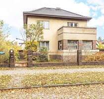 Sanierungs. Wohnhaus in Mahlsdorf-Nord mit attraktivem Grundstück - Berlin