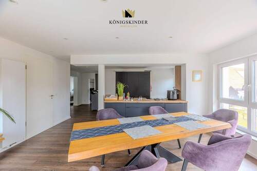 Heller Wohnbereich mit offener Raumstruktur (Wohneinheit 1) - Mehrfamilienhaus, Wohnhaus mit 310,10 m&sup2; in Waiblingen zum Kaufen