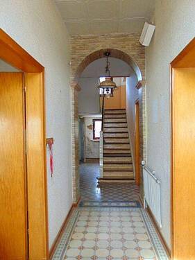 Blick ins Haus.jpg - 5 Zimmer Mehrfamilienhaus, Wohnhaus in Vettweiß