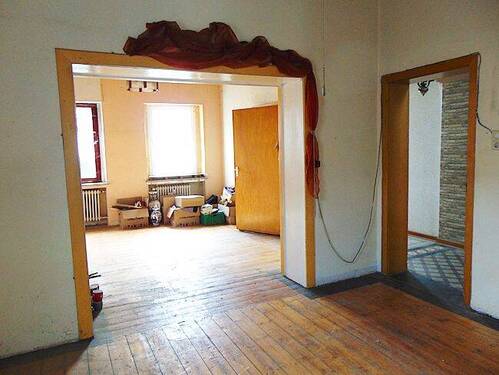 Blick vom Esszimmer ins Wohnzimmer.jpg - 