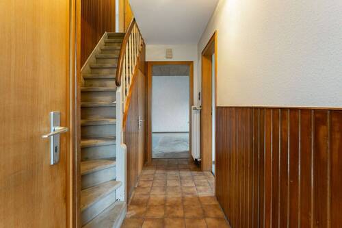 Eingangsbereich - Doppelhaushälfte mit 90,30 m² in Leverkusen zum Kaufen