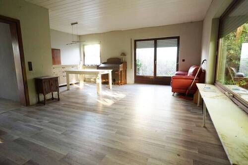 Wohnzimmer - 6 Zimmer Einfamilienhaus in 