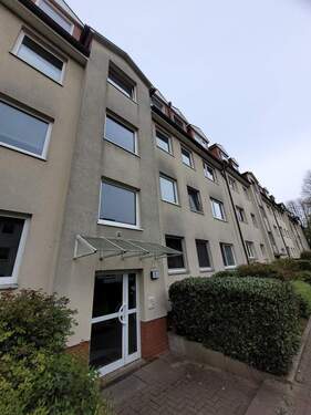 Hausansicht - MV: 16.01.26:Frisch renovierte Dachgeschosswohung sucht neuen Liebhaber11.12.25 an CS v. BDK