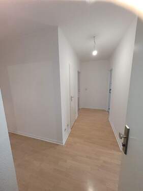Einblick Flur - 2 Zimmer Etagenwohnung in Hamburg