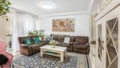 Wohnzimmer 3 - Großzügige 4-Zimmer-Erdgeschosswohnung mit Balkon und moderner Ausstattung