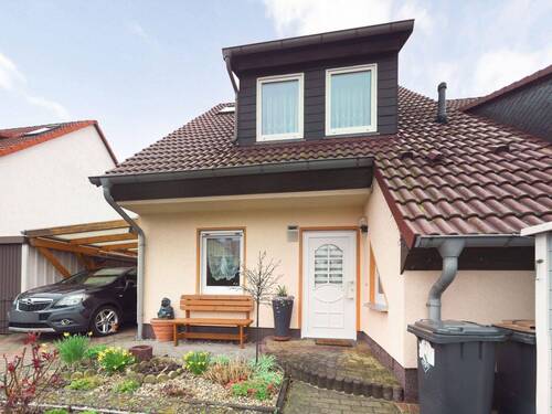 Vorderseite - 4 Zimmer Reihenendhaus zum Kaufen in Barleben