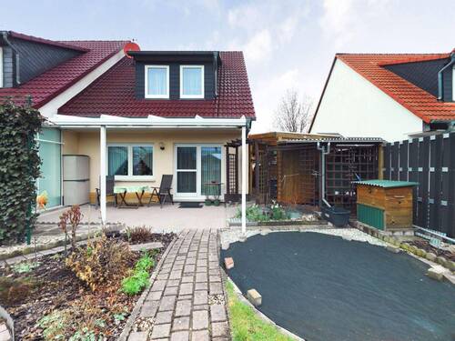 Rückseite - Reihenendhaus mit 103,00 m&sup2; in Barleben zum Kaufen