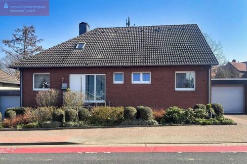 Vorderansicht - Wohnen auf einer Ebene - 368.000,00&nbsp;EUR Kaufpreis, ca.&nbsp; 122,40&nbsp;m&sup2;&nbsp;Wohnfl&auml;che