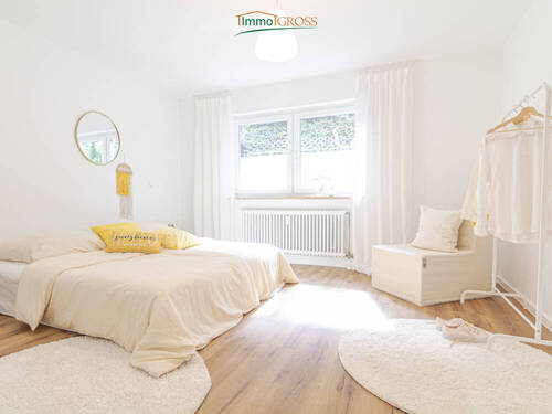 Lichtdurchflutetes Schlafzimmer - 3 Zimmer Etagenwohnung in Inzlingen