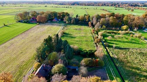Ansicht Drohne - 7 Zimmer Einfamilienhaus zum Kaufen in Worpswede