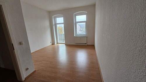 Zimmer mit Balkon - 2 Zimmer Etagenwohnung zur Miete in Chemnitz