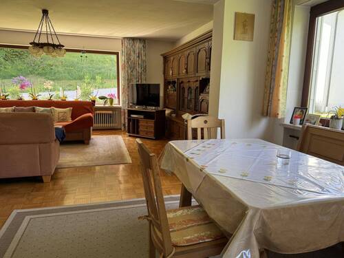 EG Blick auf Essbereich und Wohnzimmer.JPG - 