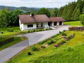 Wohnhaus mit Fernsicht - Bayerischer Wald: Einfamilienhaus mit unverbaubarer Fernsicht, Nähe Fürstenstein