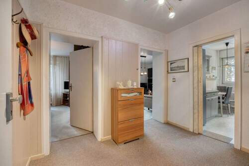 Flur - 3 Zimmer Etagenwohnung in Düsseldorf