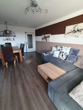 Wohnzimmer - Etagenwohnung mit 88,00 m&sup2; in Oberasbach zum Kaufen