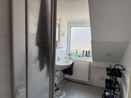 Wohnung oben, Badezimmer - 