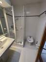 Bad mit Dusche - 