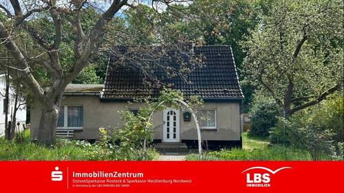 Haus Straßenansicht - Haus mit Potenzial in Waldrandlage