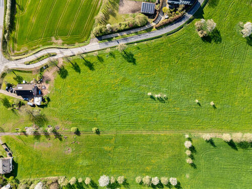 von oben - Grundstück zum Kaufen in Nusbaum