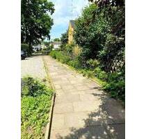 - Ruhige Grünlage Reihenendhaus mit Terrasse, Keller und Garage - - Berlin Buckow