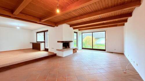 heller Wohnbereich - 3 Zimmer Einfamilienhaus zum Kaufen in Neuötting