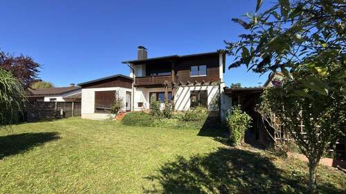 Blick zum Anwesen I - 