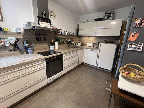 Helle Einbauküche - 