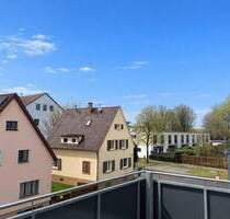 Modernisierte 4-Zimmer-Dachgeschosswohnung (ca. 76 m²) mit großem Balkon - Erstbezug - Ludwigsburg / Oßweil