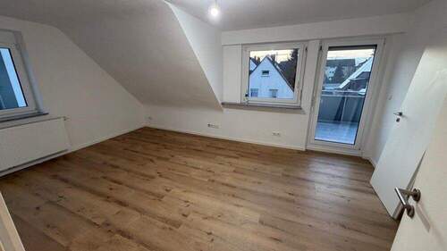 Wohnzimmer - 4 Zimmer Etagenwohnung zur Miete in Ludwigsburg / Oßweil