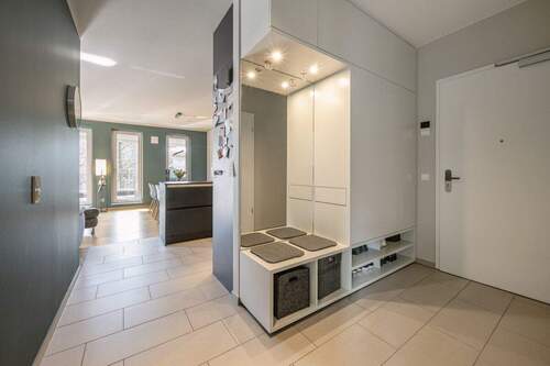 Entrée - Etagenwohnung mit 104,00 m&sup2; in Hamburg zum Kaufen